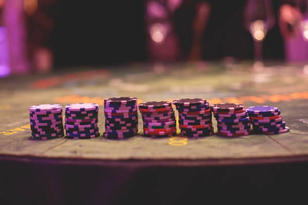 China Pools slot game interface showing traditional-themed reels and spin controls